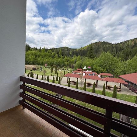 Pensiunea Andias Sucevita Exterior foto